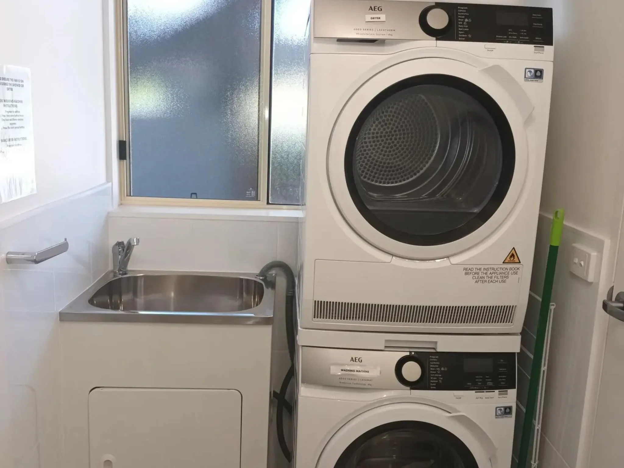 Unit-3-2-bedroom-standard-downstairs-Laundry