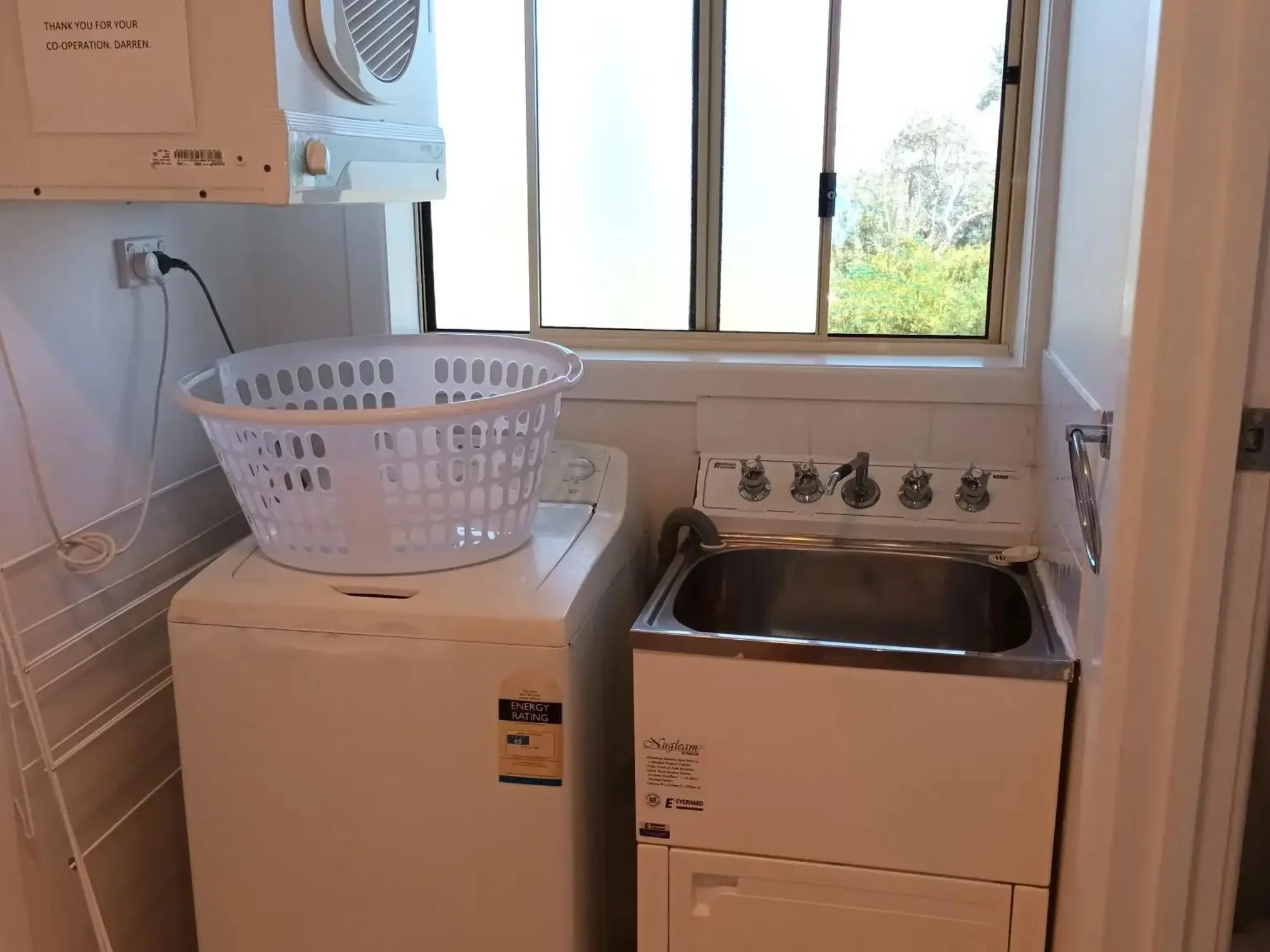 Unit-5-2-bedroom-standard-upstairs-Laundry