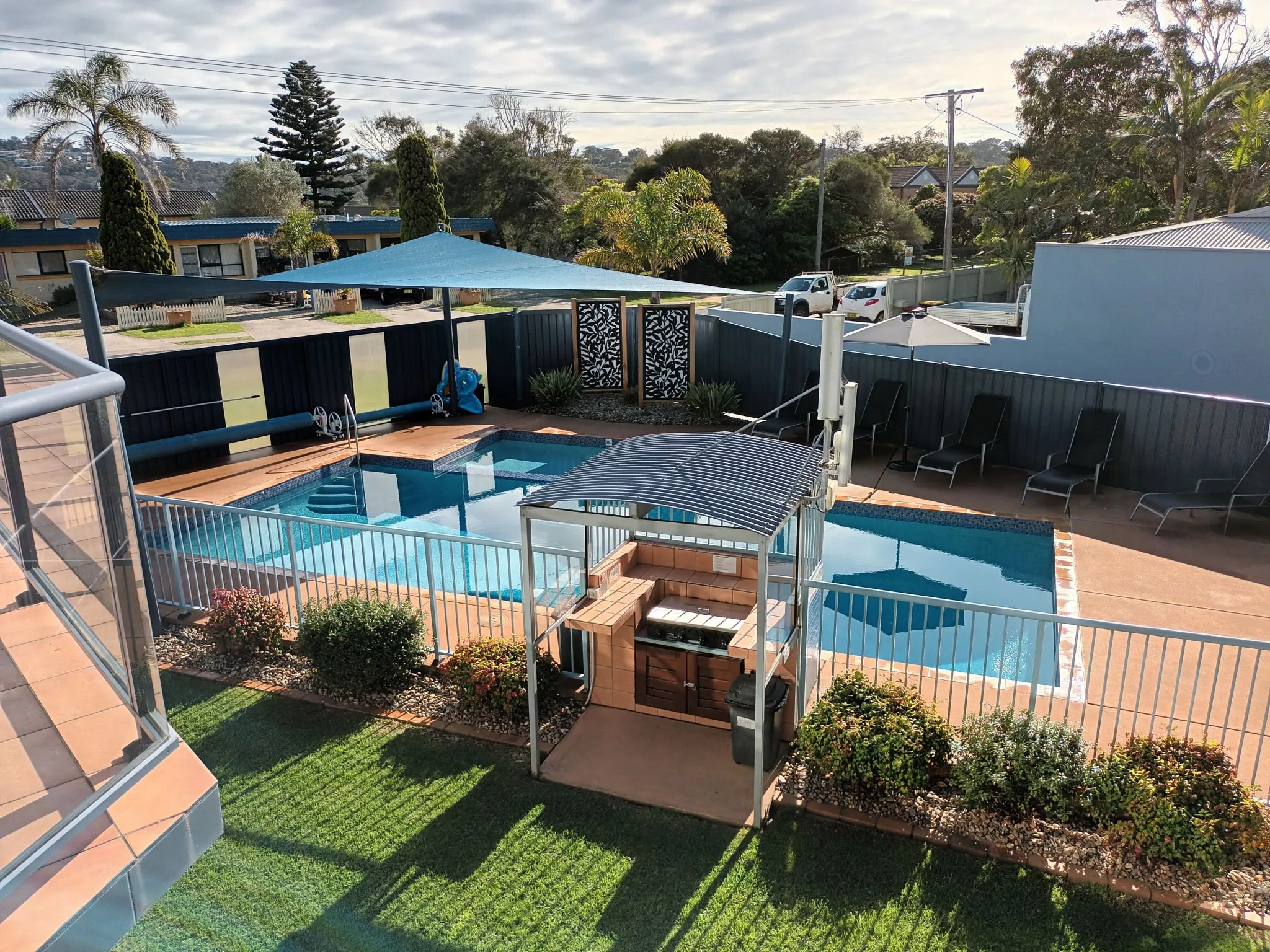 Unit 8 3 bedroom deluxe upstairs pool view